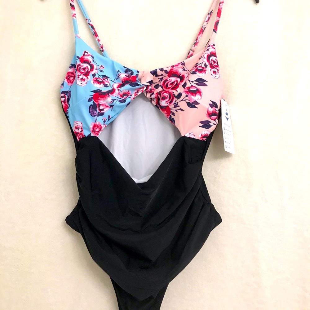 NWT floral cutout bathing suit